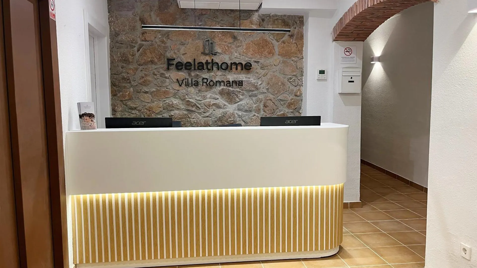 Feelathome Vil-La Romana 또사데마르
