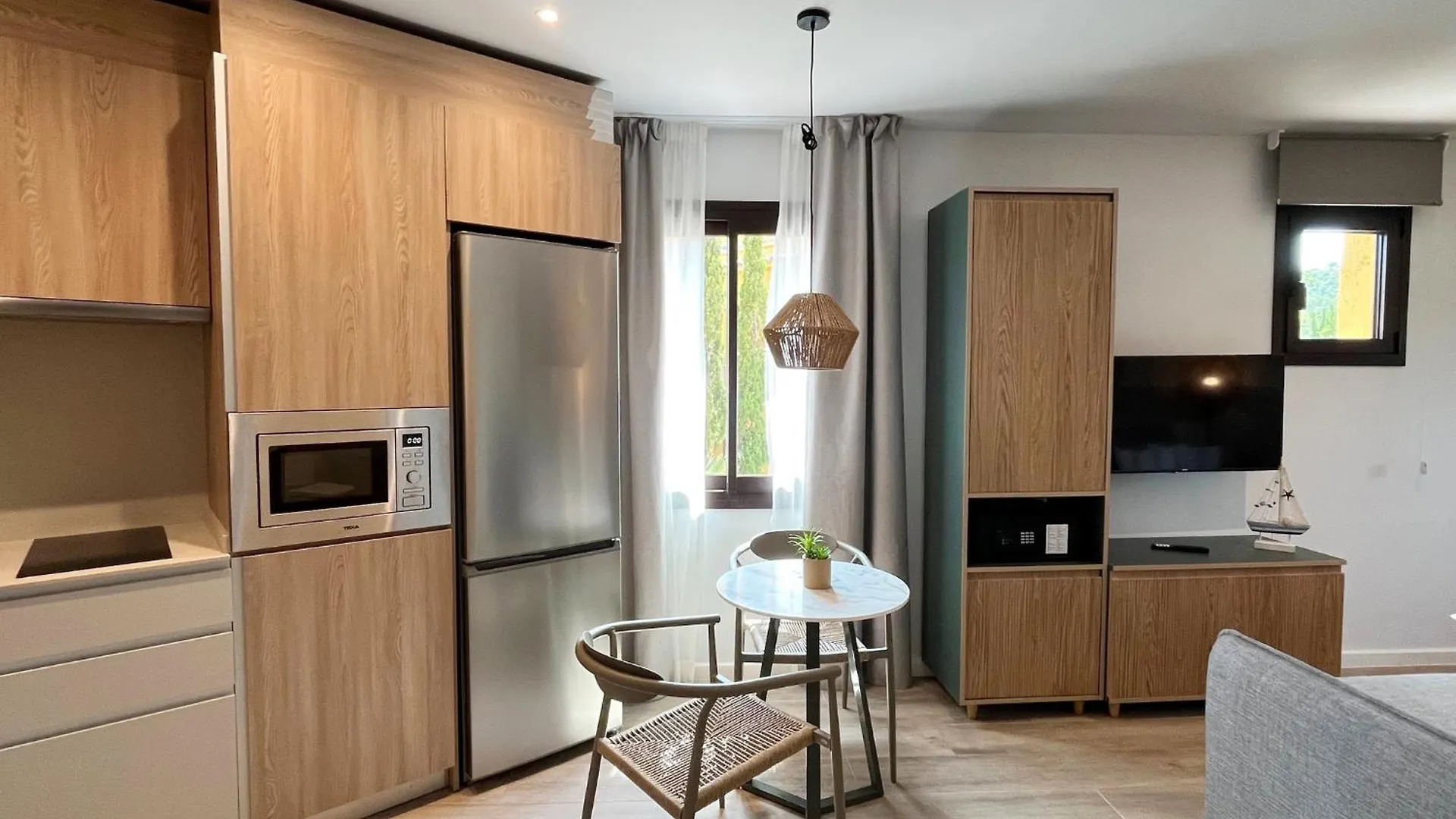 Aparthotel Feelathome Vil-La Romana Tossa de Mar