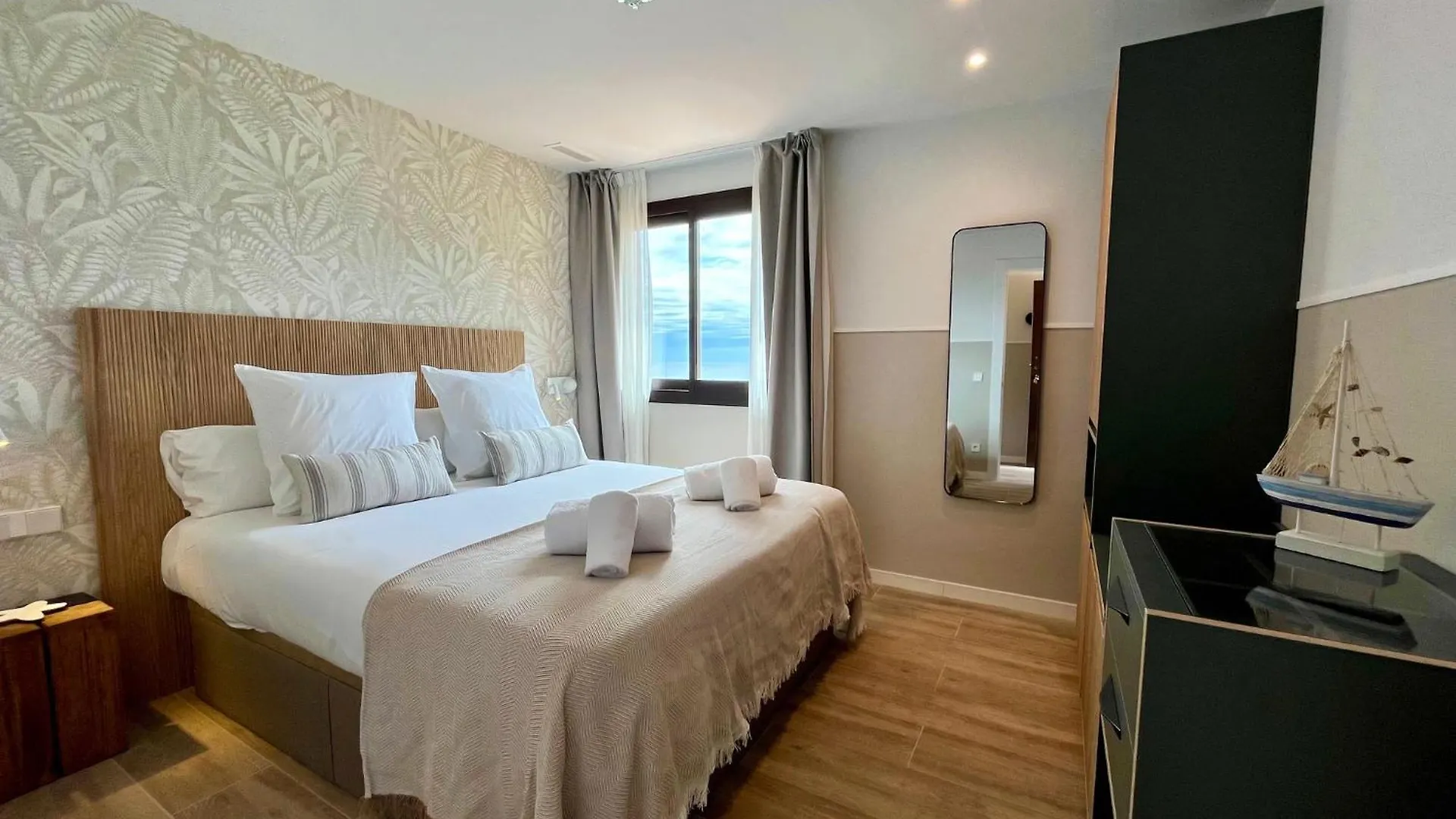 Aparthotel Feelathome Vil-La Romana Tossa de Mar Spain